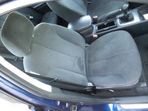 Gebrauchte Sitz rechts Kia Magentis (GE) 2.0 CVVT 16V Preis auf Anfrage angeboten von N Kossen Autorecycling BV