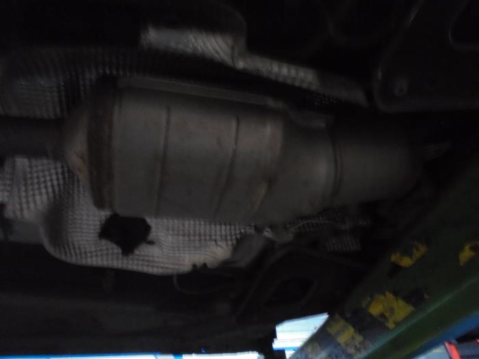 Filtre à particules d'un Renault Twingo II (CN) 1.5 dCi 90 FAP 2011