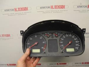 Used Instrument panel Volkswagen Transporter Price on request offered by N Kossen Autorecycling BV