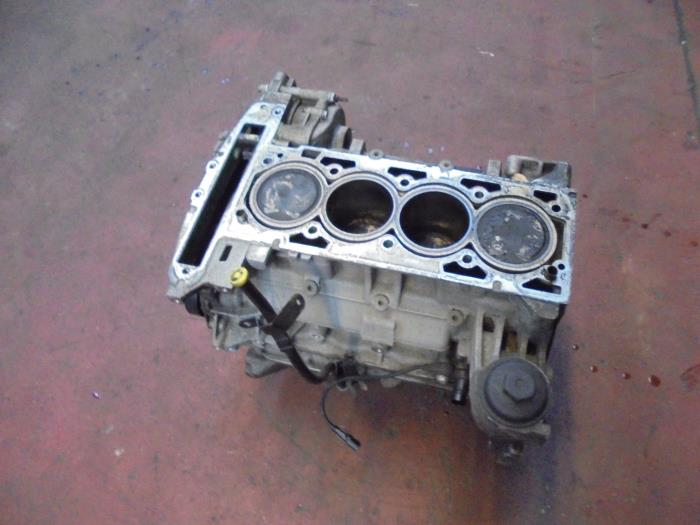 Used Engine crankcase Opel Vectra Price on request offered by N Kossen Autorecycling BV