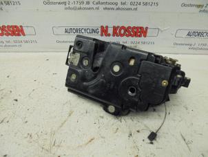 Used Front door lock mechanism 4-door, right Seat Leon (1M1) 1.6 16V Price on request offered by N Kossen Autorecycling BV