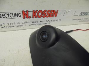 Używane Kamera przednia Nissan Navara Cena na żądanie oferowane przez N Kossen Autorecycling BV