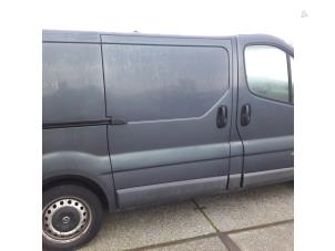 Used Sliding door, right Nissan Primastar 1.9 dCi 100 Price on request offered by N Kossen Autorecycling BV