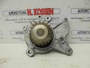 Used Water pump Hyundai Santafe Price on request offered by N Kossen Autorecycling BV