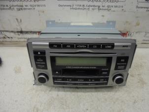 Używane Radioodtwarzacz CD Hyundai Santafe Cena na żądanie oferowane przez N Kossen Autorecycling BV
