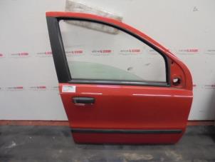 Używane Drzwi prawe przednie wersja 4-drzwiowa Fiat Panda (169) 1.1 Fire Cena na żądanie oferowane przez N Kossen Autorecycling BV