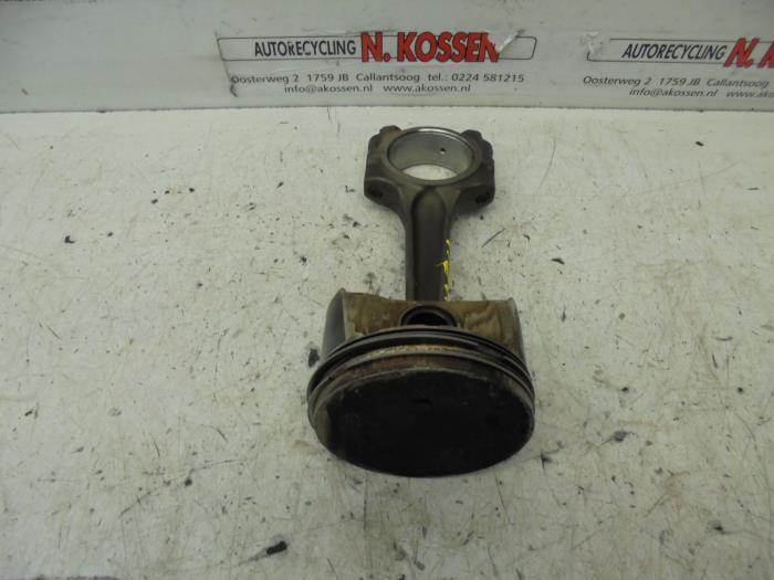 Usagé Piston Citroen C3 Prix sur demande proposé par N Kossen Autorecycling BV
