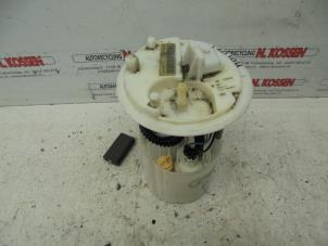 Used Electric fuel pump Opel Corsa Price on request offered by N Kossen Autorecycling BV