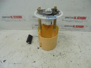 Usagé Pompe d'injection Renault Twingo II (CN) 1.5 dCi 90 FAP Prix sur demande proposé par N Kossen Autorecycling BV