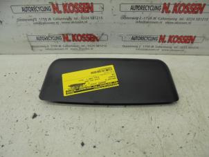 Used Third brake light Peugeot 106 II 1.0 Price on request offered by N Kossen Autorecycling BV