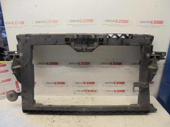 Używane Panel przedni Mitsubishi Colt Cena na żądanie oferowane przez N Kossen Autorecycling BV