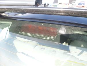 Usados Luz de frenos adicional centro Chrysler PT Cruiser 2.0 16V Precio de solicitud ofrecido por N Kossen Autorecycling BV