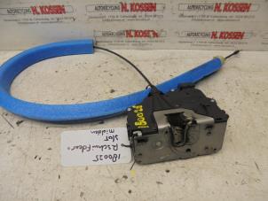 Used Sliding door lock stop, right Citroen Jumper (U9) 2.2 HDi 130 Price on request offered by N Kossen Autorecycling BV