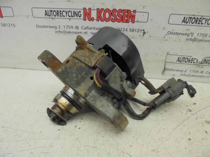 Used Distributor Toyota Starlet (EP8/NP8) 1.3 Friend,XLi 12V Price on request offered by N Kossen Autorecycling BV