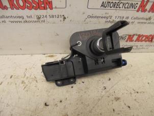 Used Tailgate lock mechanism Opel Corsa C (F08/68) 1.2 16V Price on request offered by N Kossen Autorecycling BV
