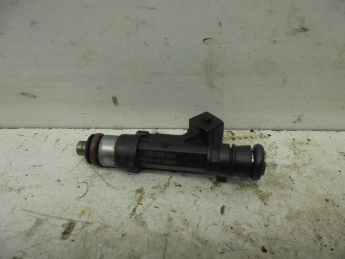 Injector (petrol injection) from a Opel Meriva 2006