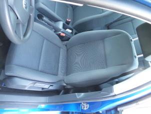 Gebrauchte Sitz links Volkswagen Golf V (1K1) 1.4 16V Preis auf Anfrage angeboten von N Kossen Autorecycling BV