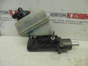 Used Master cylinder Renault Clio (B/C57/357/557/577) 1.2 Eco Kat. Price on request offered by N Kossen Autorecycling BV