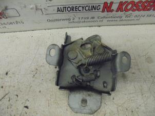 Used Bonnet lock mechanism Suzuki Alto Price on request offered by N Kossen Autorecycling BV