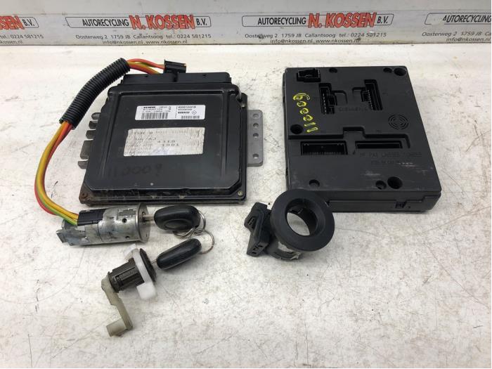Used Engine management computer Renault Scénic I (JA) 1.6 16V Price on request offered by N Kossen Autorecycling BV