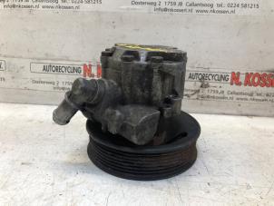 Used Power steering pump Volkswagen Transporter Price on request offered by N Kossen Autorecycling BV