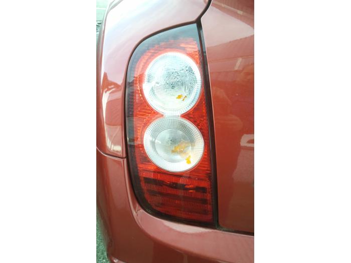Taillight, left from a Nissan Micra (K12) 1.4 16V 2007