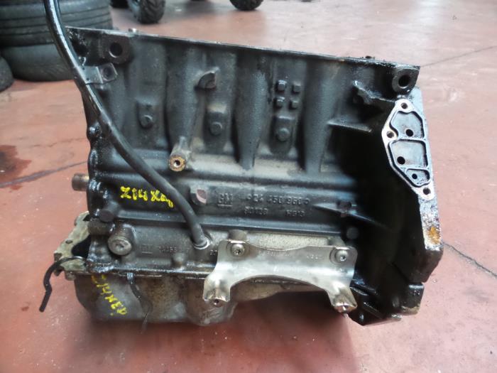 Engine crankcase from a Opel Tigra 2008