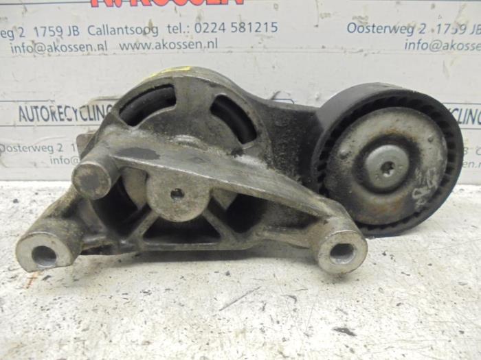 Usados Rodillo tensor correa múltiple Volkswagen Passat Precio de solicitud ofrecido por N Kossen Autorecycling BV