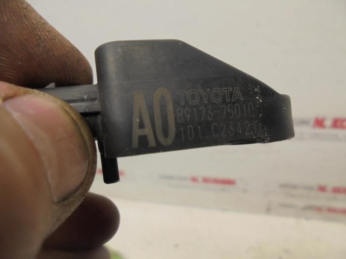 Begagnade Sensor (övriga) Toyota Prius (ZVW3) 1.8 16V Pris på förfrågan erbjuds av N Kossen Autorecycling BV