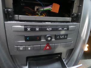 Used Air conditioning control panel Citroen C5 II Berline (RC) 1.8 16V Price on request offered by N Kossen Autorecycling BV