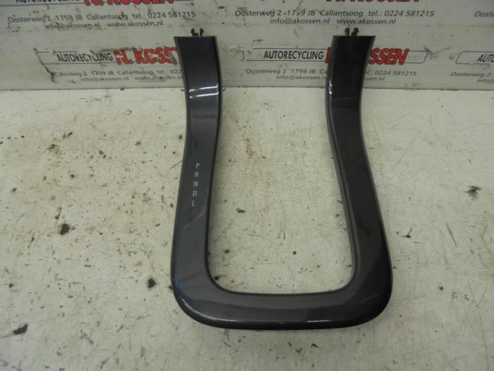 Usados Pieza de salpicadero Opel Ampera-e 1.4 16V Precio de solicitud ofrecido por N Kossen Autorecycling BV