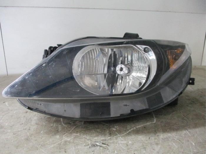 Headlight, left Seat 6J1941021C VALEO