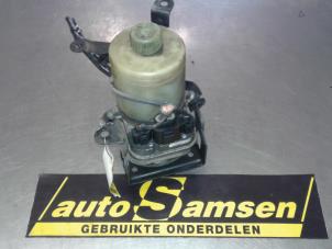 Usados Bomba de dirección asistida Volkswagen Polo IV (9N1/2/3) 1.2 Precio € 75,00 Norma de margen ofrecido por Auto Samsen B.V.
