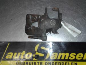 Used Rear brake calliper, left Opel Zafira (F75) 2.2 16V Price € 50,00 Margin scheme offered by Auto Samsen B.V.