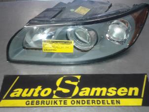 Used Headlight, left Volvo V50 (MW) 2.4 20V Price € 75,00 Margin scheme offered by Auto Samsen B.V.