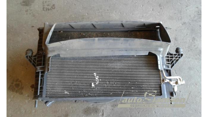 Usagé Radiateur clim Volvo V50 (MW) 2.4 20V Prix € 50,00 Règlement à la marge proposé par Auto Samsen B.V.