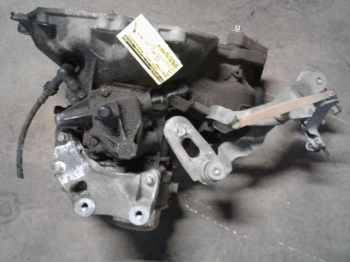 Gearbox from a Opel Corsa D 1.2 16V 2007