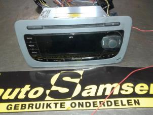 Used Radio CD player Seat Ibiza ST (6J8) 1.2 TDI Ecomotive Price € 150,00 Margin scheme offered by Auto Samsen B.V.