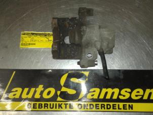 Used Rear brake calliper, left Ford Focus 3 Wagon 1.6 SCTi 16V Price € 75,00 Margin scheme offered by Auto Samsen B.V.