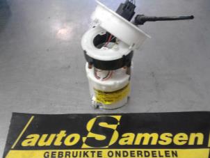 Usados Bomba eléctrica de combustible Ford Fiesta 6 (JA8) 1.4 16V LPG Precio € 75,00 Norma de margen ofrecido por Auto Samsen B.V.