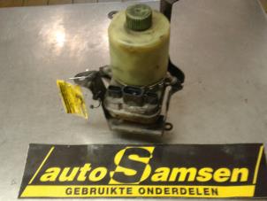 Used Power steering pump Seat Ibiza IV SC (6J1) 1.4 16V Price € 175,00 Margin scheme offered by Auto Samsen B.V.