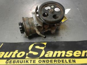 Usados Bomba de dirección asistida Toyota Avensis Verso Precio € 75,00 Norma de margen ofrecido por Auto Samsen B.V.