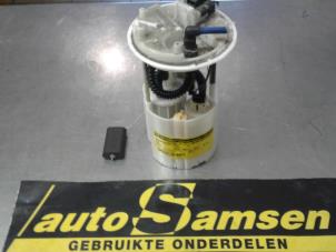 Used Electric fuel pump Opel Corsa D 1.4 16V Twinport Price € 50,00 Margin scheme offered by Auto Samsen B.V.