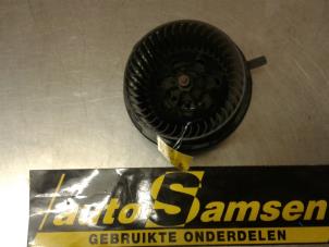 Usados Motor de ventilador de calefactor Volkswagen Golf V (1K1) 2.0 TDI 16V Precio € 40,00 Norma de margen ofrecido por Auto Samsen B.V.