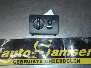 Używane Przelacznik swiatel Ford C-Max (DM2) 1.8 16V Flexifuel Cena € 40,00 Procedura marży oferowane przez Auto Samsen B.V.