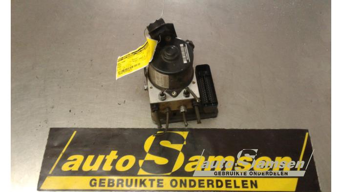 Begagnade ABS-pump BMW Mini (R50/53) 1.6 16V One Pris € 85,00 Marginaltabell erbjuds av Auto Samsen B.V.