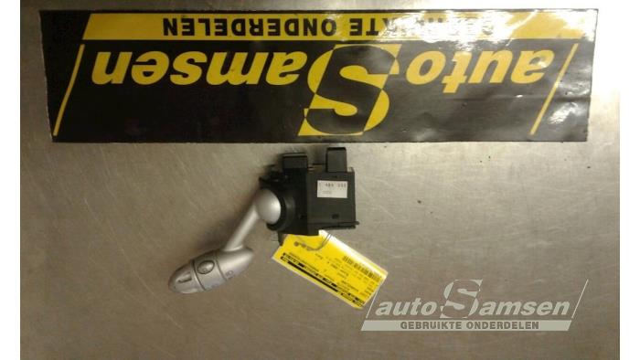 Usados Interruptor de luz BMW Mini (R50/53) 1.6 16V One Precio € 40,00 Norma de margen ofrecido por Auto Samsen B.V.
