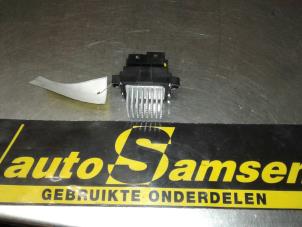 Używane Opornik nagrzewnicy Opel Astra J Sports Tourer (PD8/PE8/PF8) 1.4 Turbo 16V Cena € 40,00 Procedura marży oferowane przez Auto Samsen B.V.
