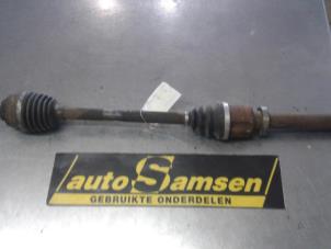 Used Front drive shaft, right Renault Clio III Estate/Grandtour (KR) 1.2 16V TCE 100 Price € 75,00 Margin scheme offered by Auto Samsen B.V.