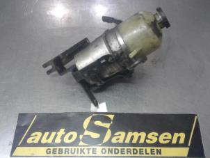 Usados Bomba de dirección asistida Opel Zafira (M75) 1.6 16V Precio € 125,00 Norma de margen ofrecido por Auto Samsen B.V.